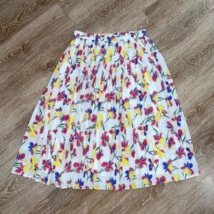 Banana republic pleated skirt